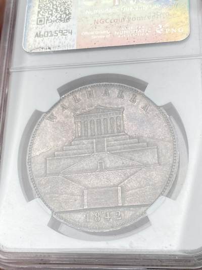 万国钱币拍卖第061期（马年首拍） NGC MS61 1842年德国巴伐利亚路德维希一世瓦尔哈拉圣殿落成历史2泰勒 历史泰勒名品之一 德国最伟大的死亡圣殿·英灵殿·瓦尔哈拉 全德国最伟大人物的归宿之殿堂 全深打原味德式五彩环绕 好品越来越难的历史2t系列