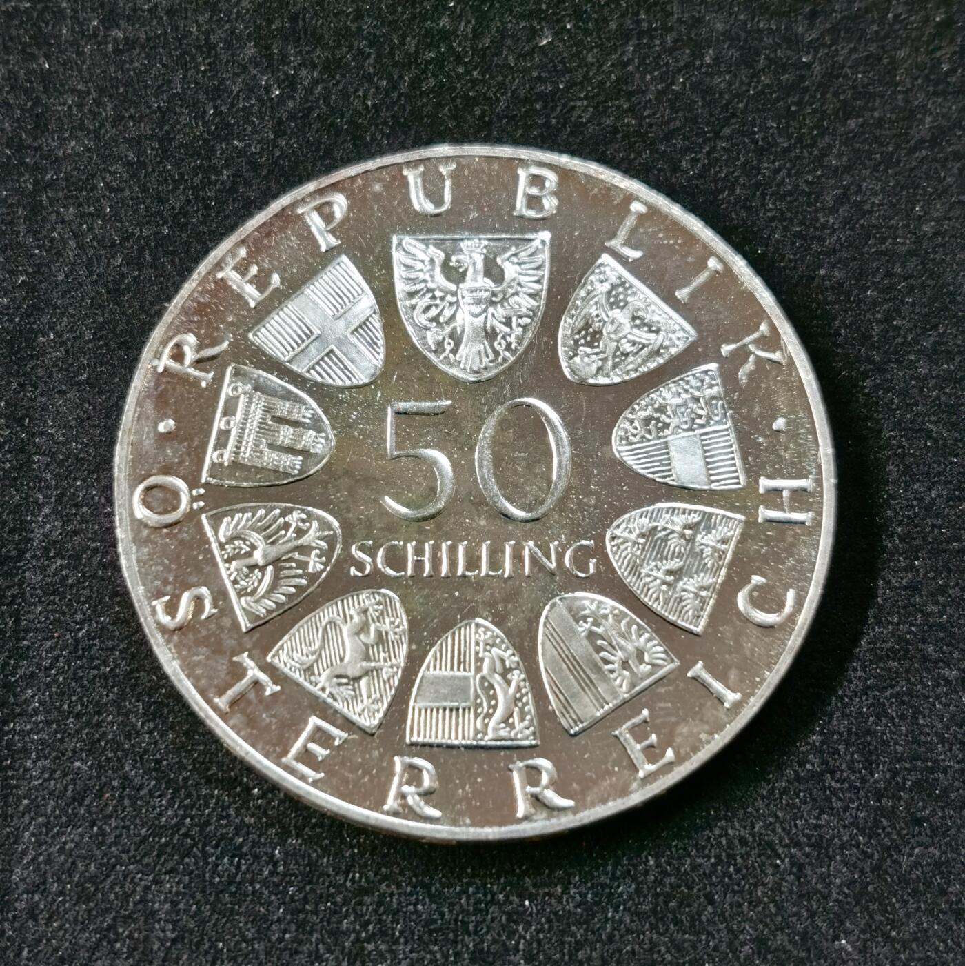 甄臻铺-世界币章拍卖（第51期），送拍享返佣金等优惠多多