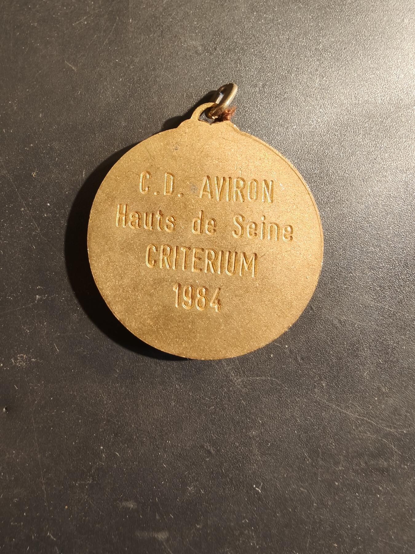 老王徽章第182期 法国游泳竞赛奖章   镀金