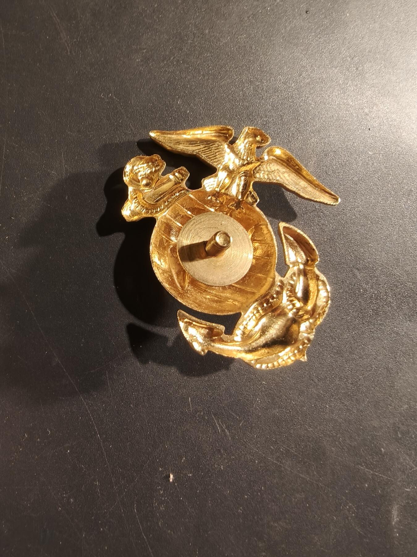 老王徽章第182期 美国海军陆战队大檐帽帽徽