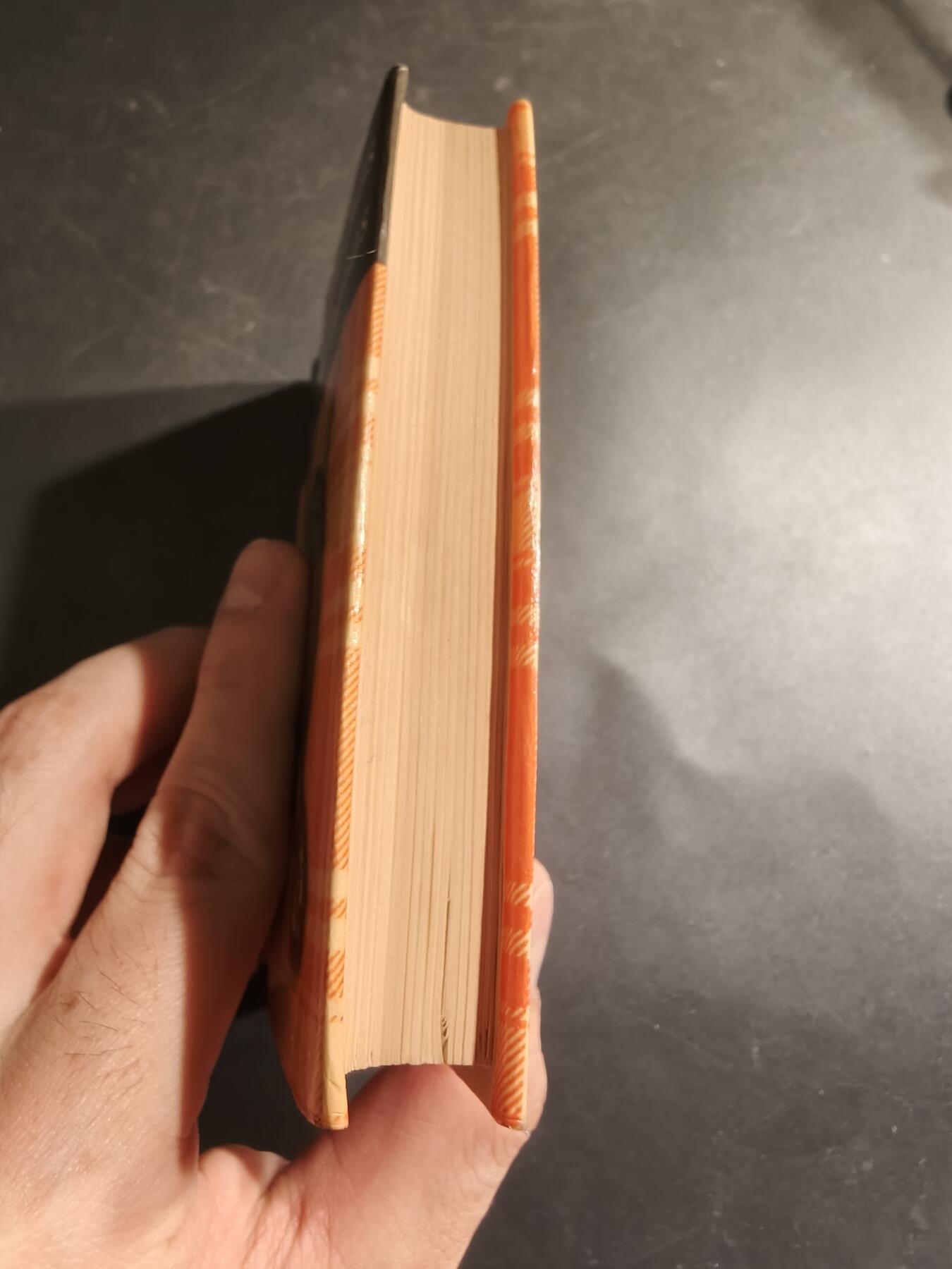 老王徽章第182期 《英国苏格兰各民族与格子布介绍》    100-200页厚度