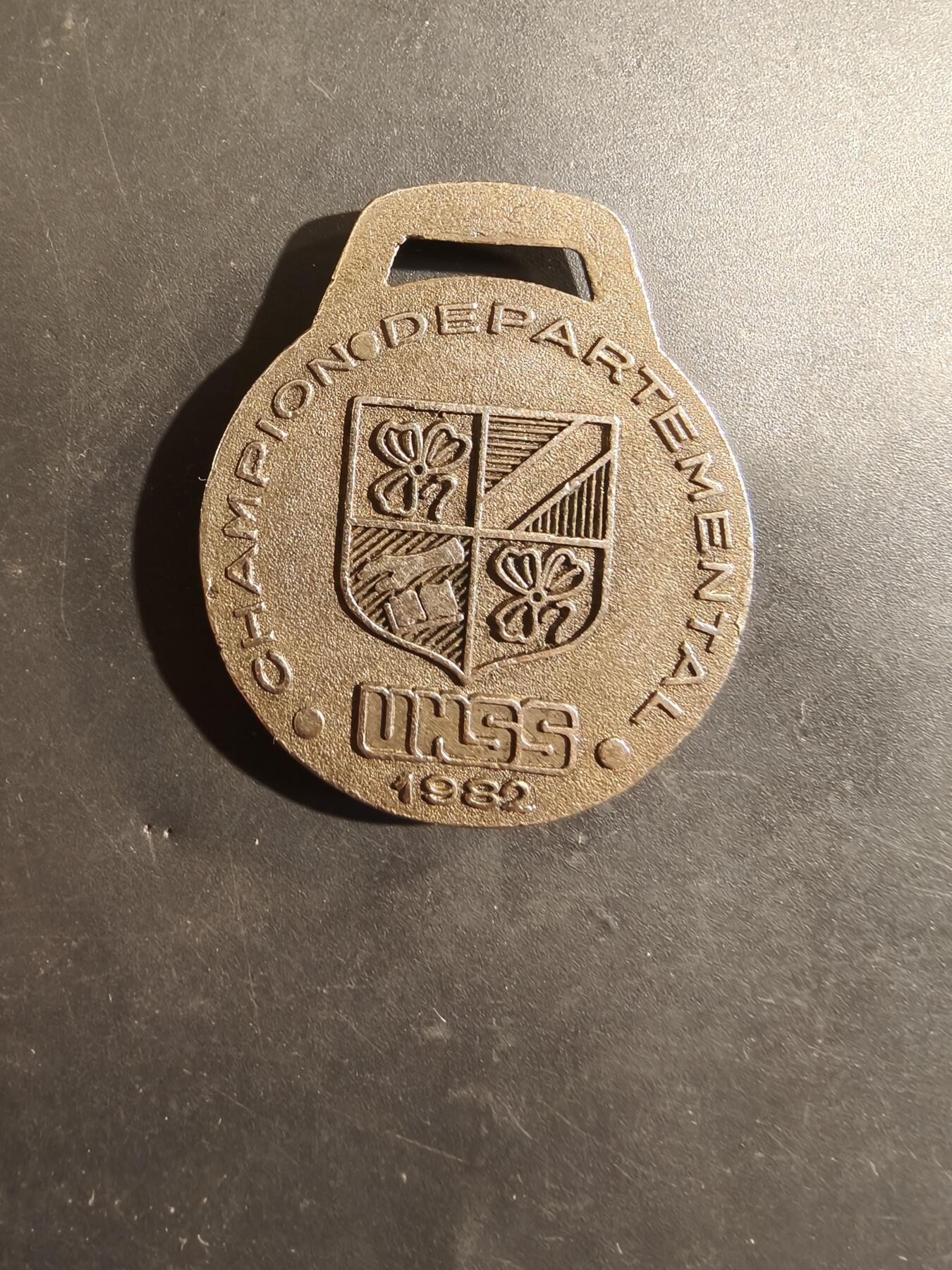 老王徽章第182期