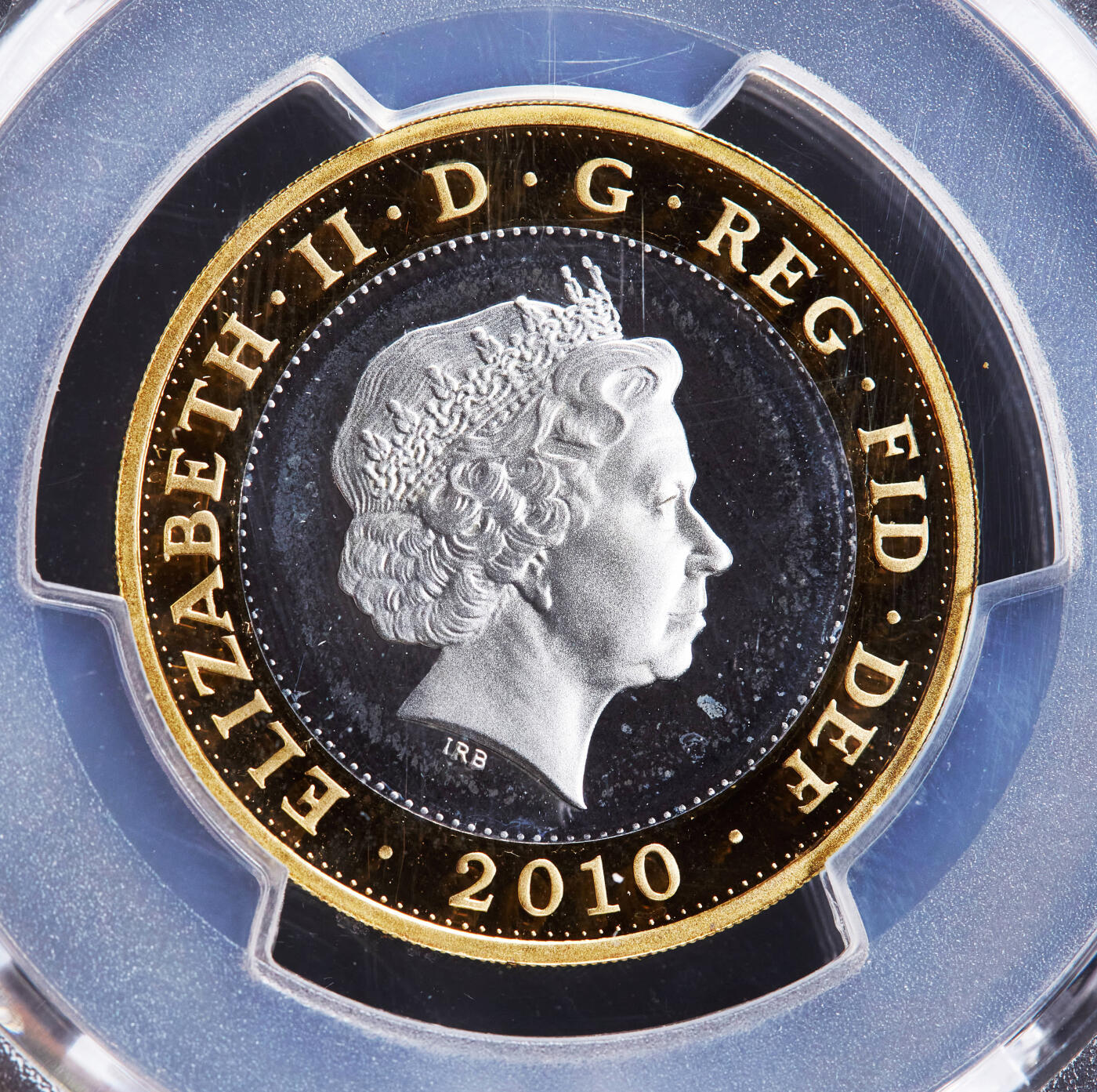 【俄甄集藏】马年新春第一拍 2026年(048)02-25星期三 晚 19:30 全场包邮 英国2010年纪念世界第一位女护士弗洛伦斯·南丁格尔逝世100周年2镑双色精制银币，PCGS PR67DC，重12克，925银，发行量5117枚，少见品种