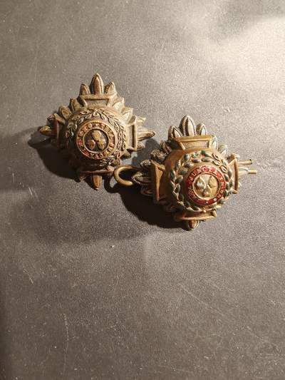 老王徽章第182期 - 英国军衔配饰一组     巴斯星    一战时期