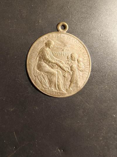 老王徽章第182期 - 1915年法国国家救济日纪念章