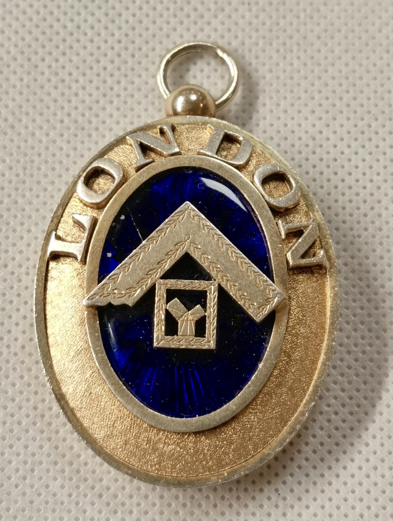 甄臻铺-世界币章拍卖（第51期），送拍享返佣金等优惠多多