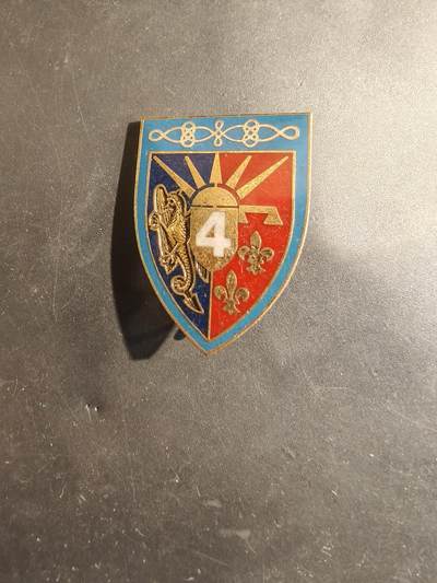 老王徽章第182期 - 法国陆军第4骠骑兵团证章