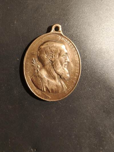 老王徽章第182期 - 法国天主教会纪念章