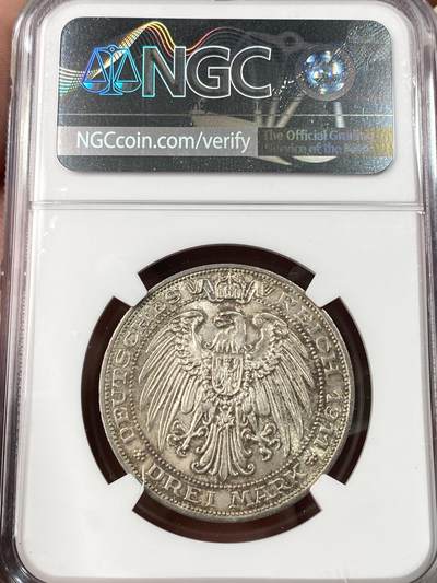 万国钱币拍卖第061期（马年首拍） NGC MS64 1911年德国普鲁士布雷斯劳大学长翅3马克 双面转光淡彩环绕光度极佳