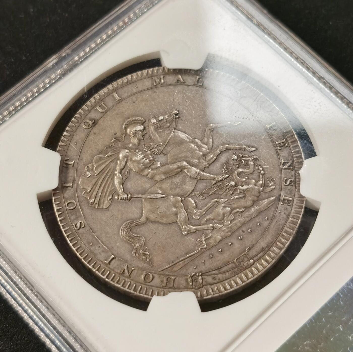 “福币呈祥”新年甄品场（直播拍卖）甄臻铺-世界币章拍卖（第50期），送拍享返佣金等优惠多多 NGC-AU58 英国1819乔治三世马剑克朗银币，状态拉满 底板细腻 高点清晰 被包浆影响了光度 不然绝对是MS