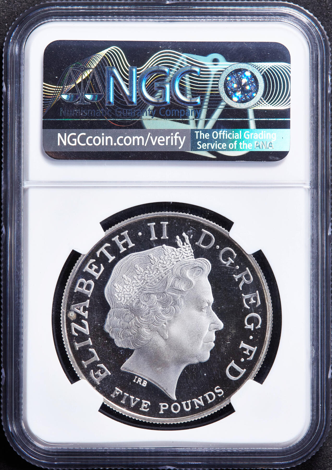 【俄甄集藏】马年新春第一拍 2026年(048)02-25星期三 晚 19:30 全场包邮 英国2013年伊拉莎白二世马剑1克朗精制大银币，NGC PF67UC，重28.28克，925银，发行量7460枚，热门品种