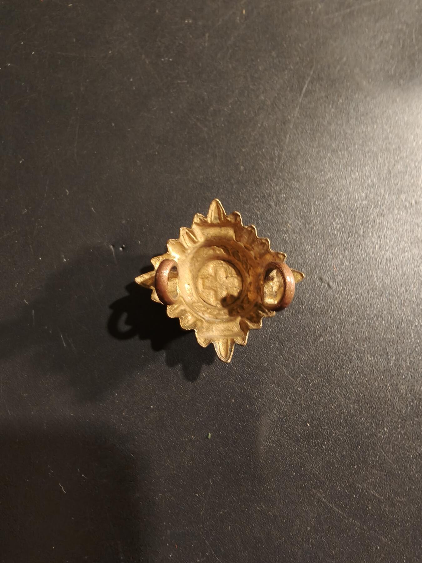 老王徽章第182期 英国军衔配饰     巴斯星    一战时期    军医