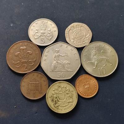 【全场包邮】纯粹捡漏拍502场 - 英国1968-1992年花冠女王8枚套币