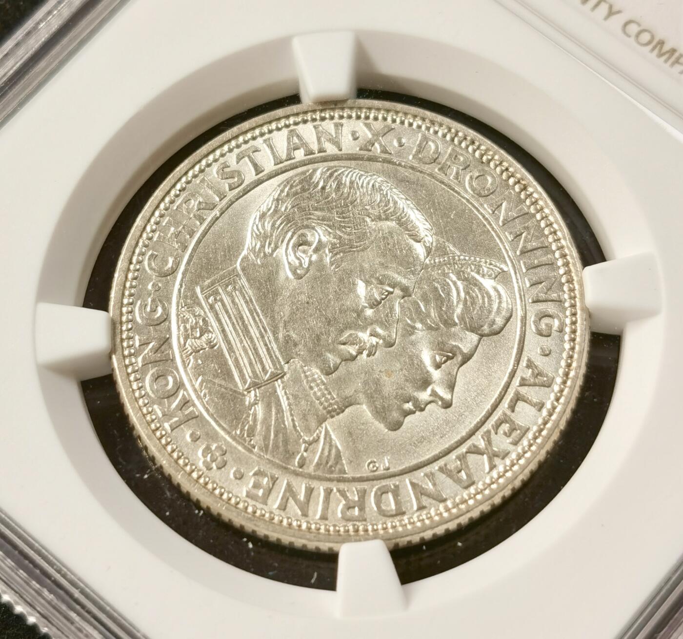 “福币呈祥”新年甄品场（直播拍卖）甄臻铺-世界币章拍卖（第50期），送拍享返佣金等优惠多多 NGC-MS65 1923年丹麦国王银婚纪念2克朗银币，转光耀眼，卷拆状态