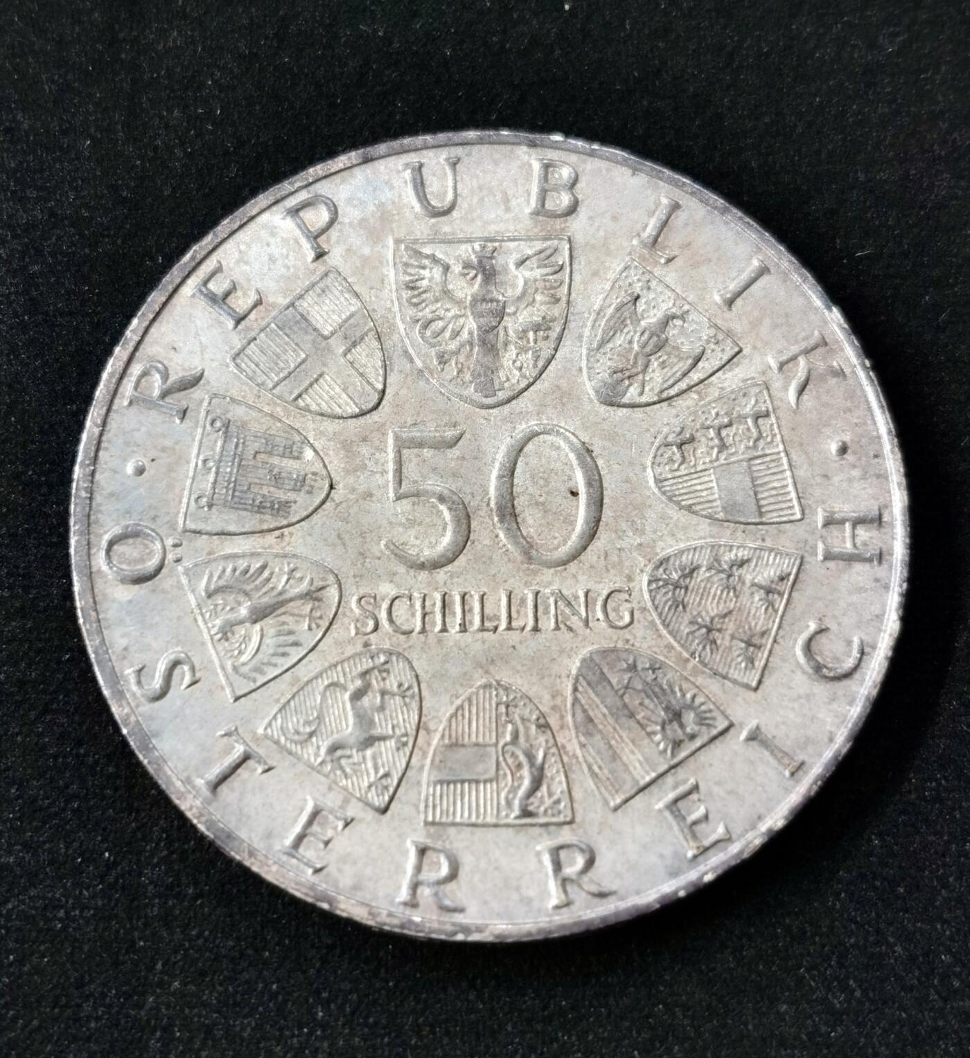 甄臻铺-世界币章拍卖（第51期），送拍享返佣金等优惠多多