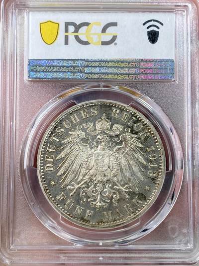万国钱币拍卖第061期（马年首拍） PCGS PR64 1913年德国威廉二世军装精制5马克 精铸镜面喷砂质感 双面香槟金包浆孔雀绿五彩点缀其中 实物上手状态极佳 PCGS亚军分更高分仅一枚 典藏级品质