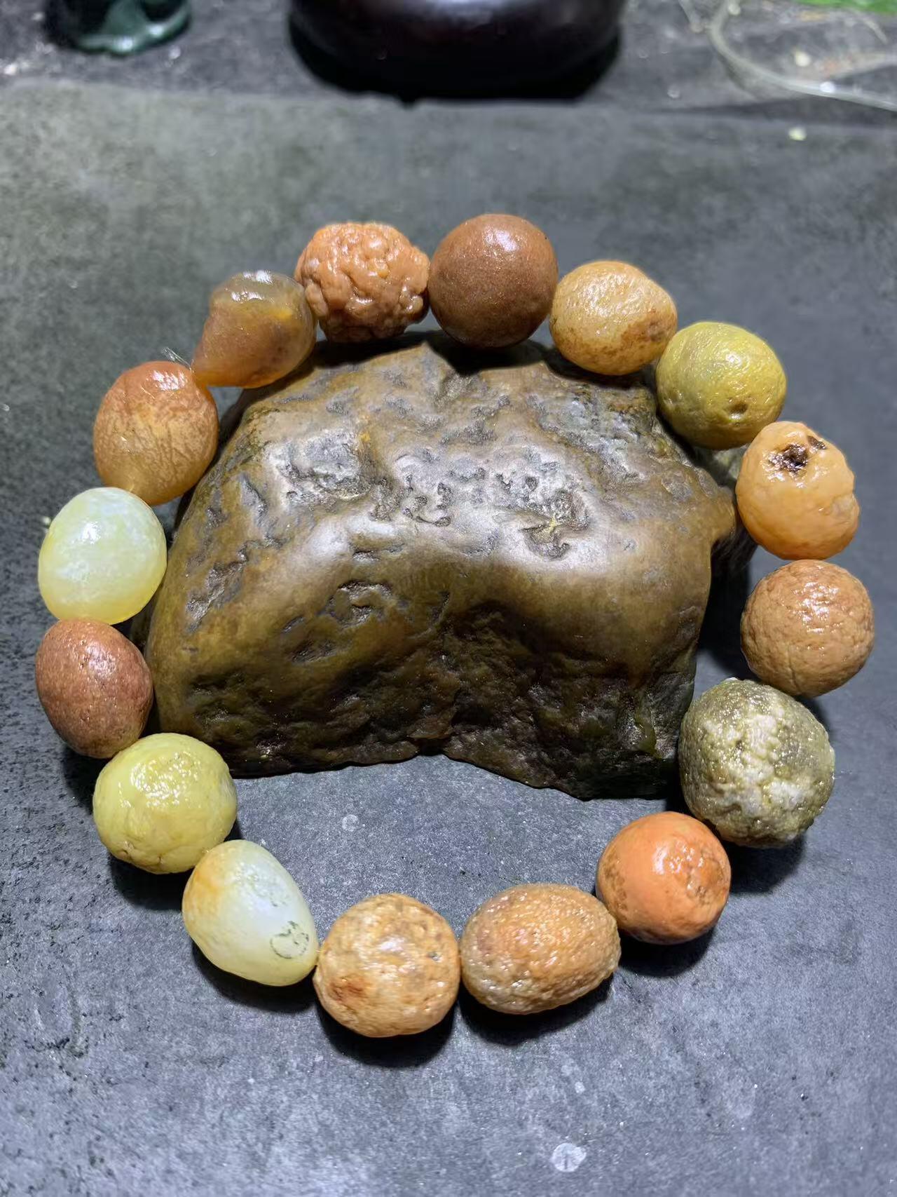 精美阿拉善多宝筋脉石原石手串一条，