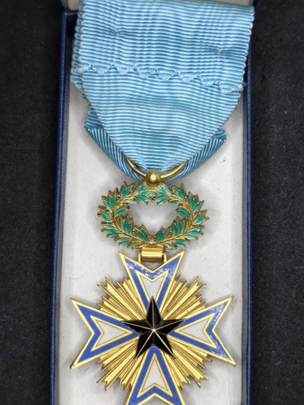 凯旋世界勋赏（第22期新年大拍）（欢迎送拍）（对拍品有疑问请询问客服，不接受到手刀，出价默认拍品品相。请认真阅读拍卖规则！出价默认已认可！）（收到货请录制开箱视频，无视频概不处理问题。）