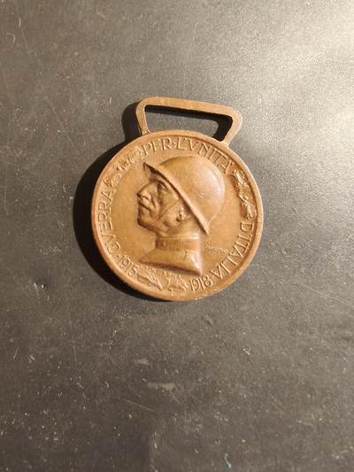 老王徽章第182期 - 意大利王国一战纪念章