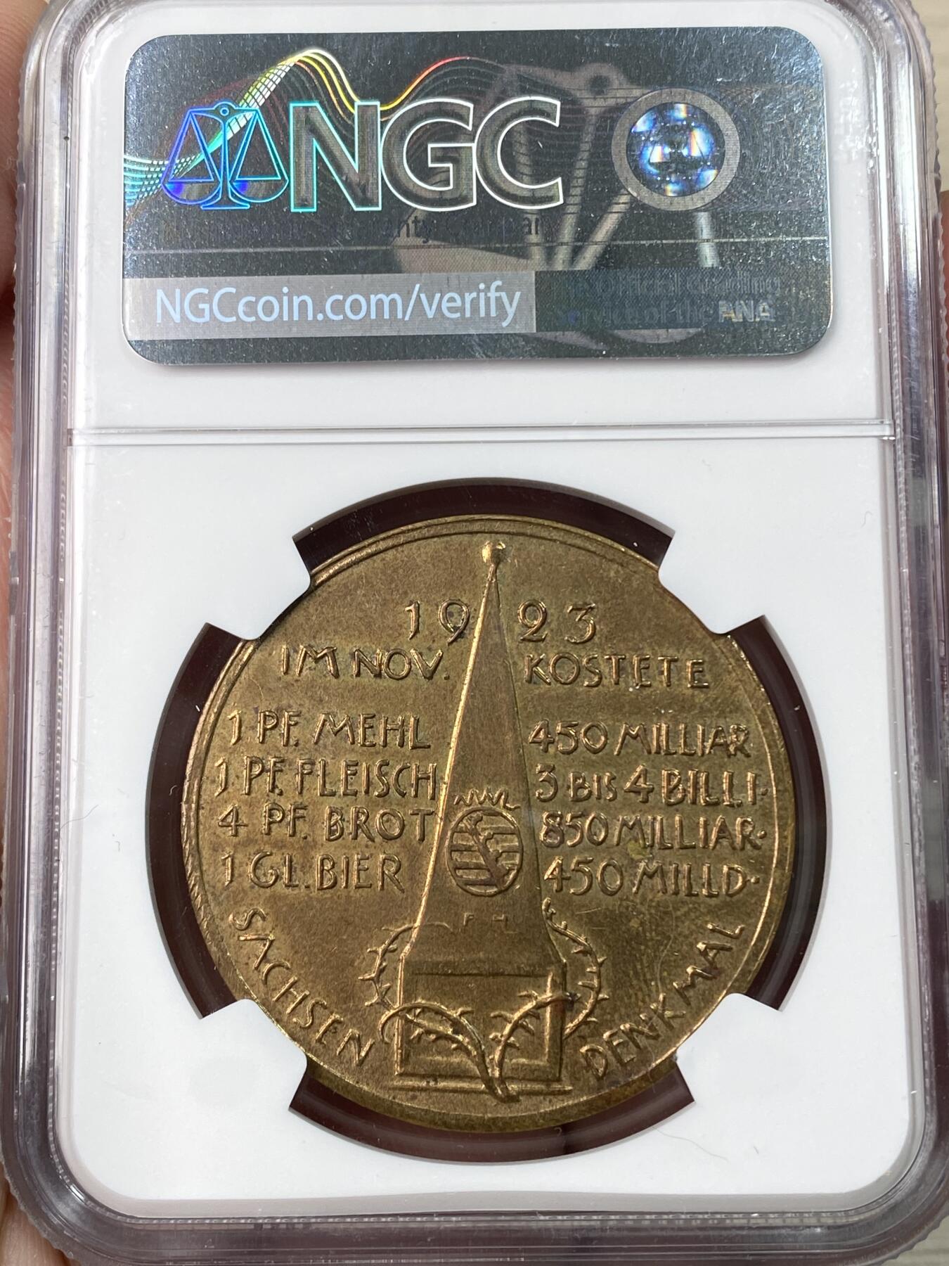 万国钱币拍卖第061期（马年首拍） NGC MS63～64 1923年德国萨克森紧急时期通货膨胀纪念铜章一组两枚 罕见德紧品种 由弗里德里希·威廉·霍恩莱因设计 穆尔登赫滕铸币厂造 背面是当时物价指数