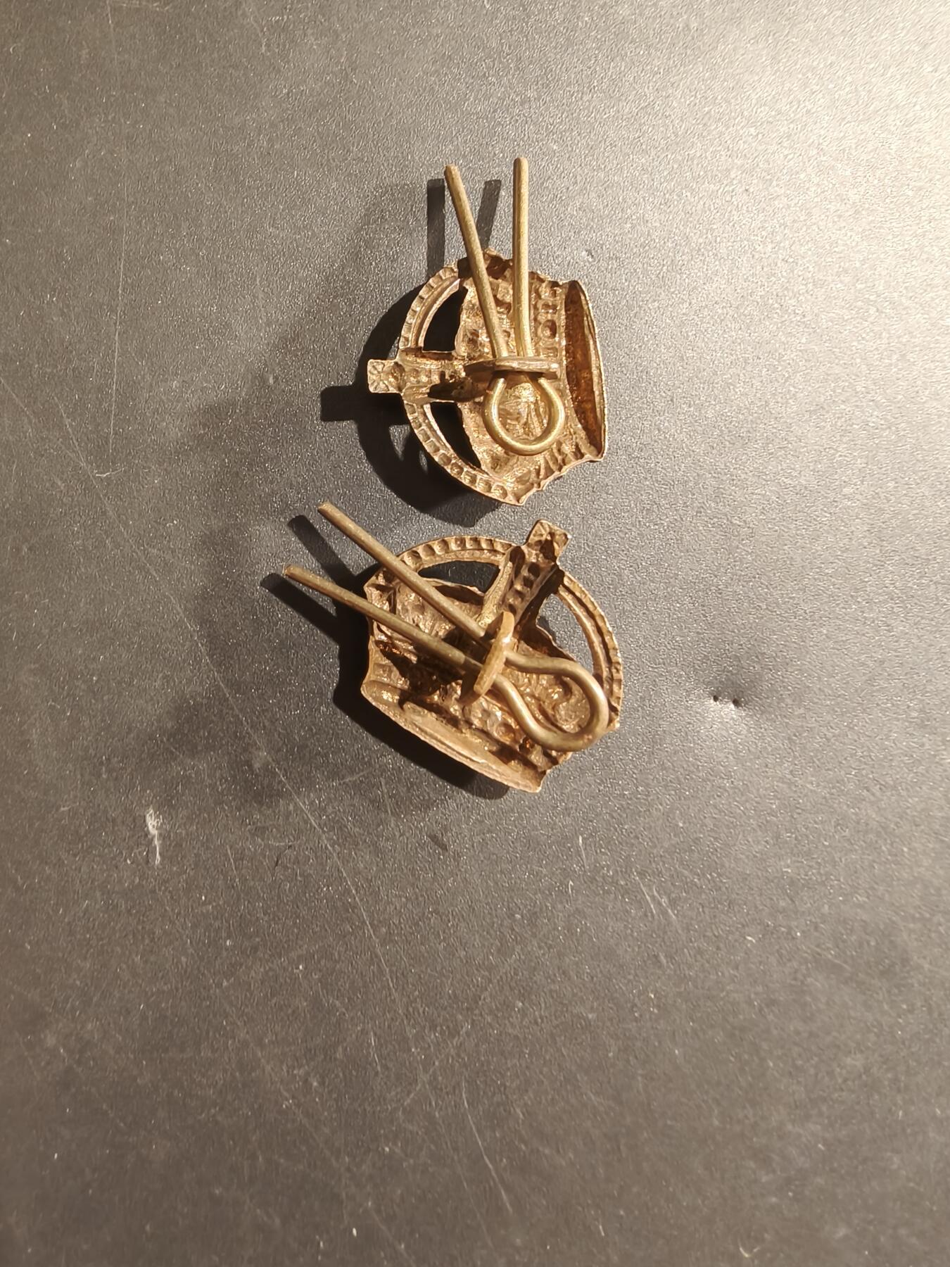 老王徽章第182期 英国军衔配饰一组     都铎王冠    一战时期