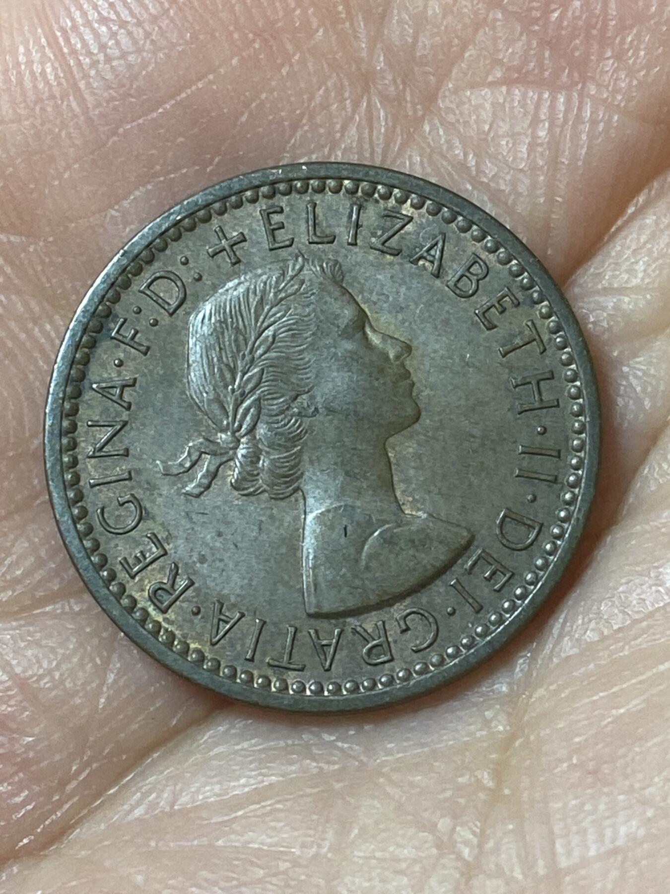 2026年第二十四场(总第一百九十三场）外国好品散币场(免佣金) 英国🇬🇧1955年1法新(伊丽莎白二世青年桂冠第二版，仅发行3年)