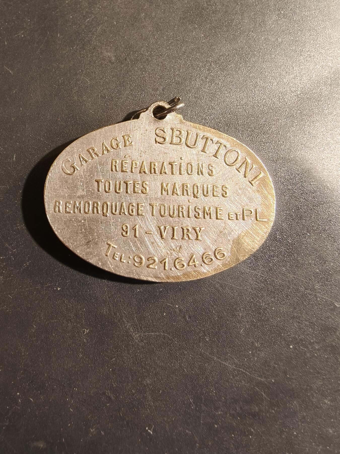 老王徽章第182期 法国越野探险俱乐部奖章