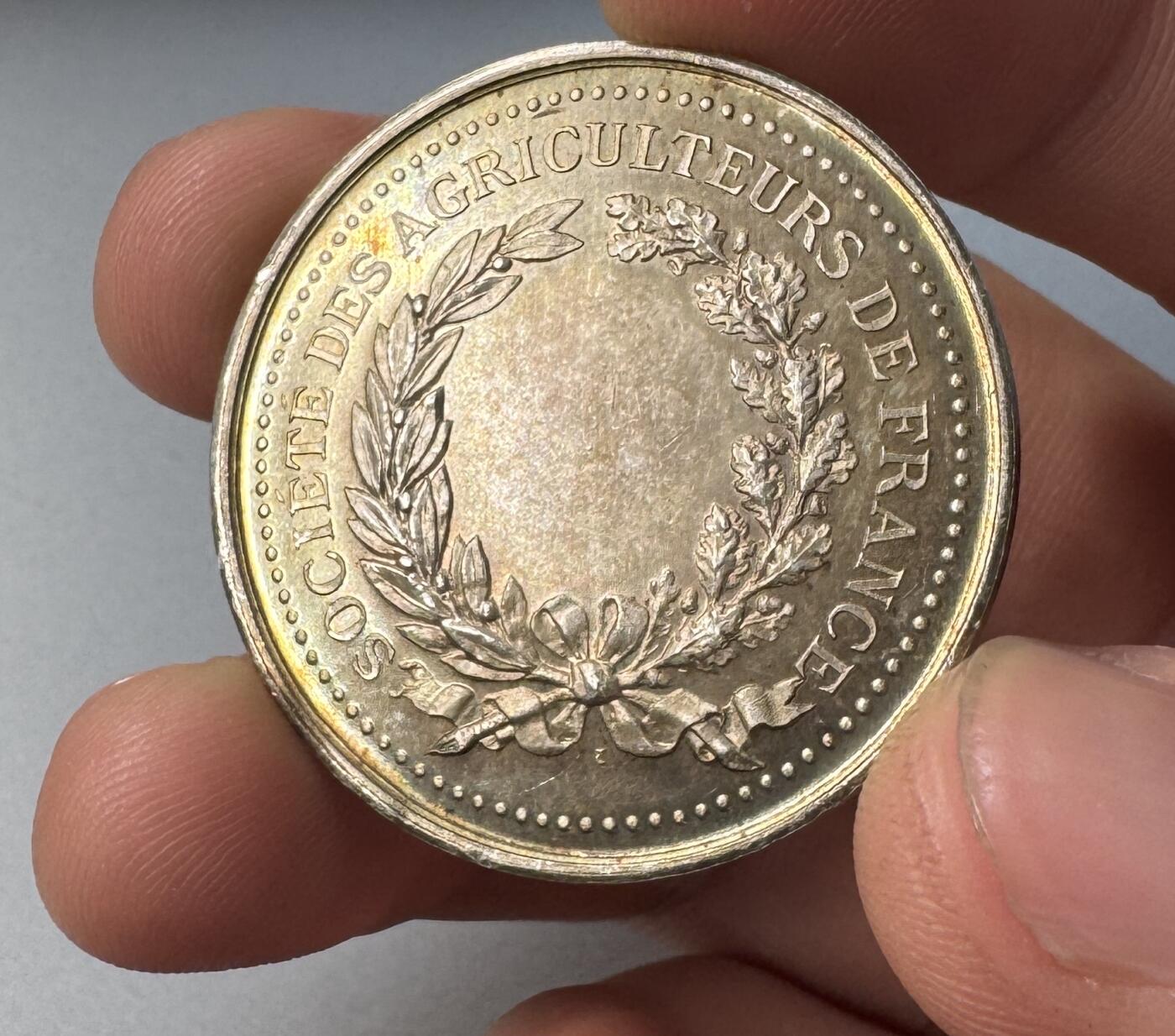 甄臻铺-世界币章拍卖（第51期），送拍享返佣金等优惠多多