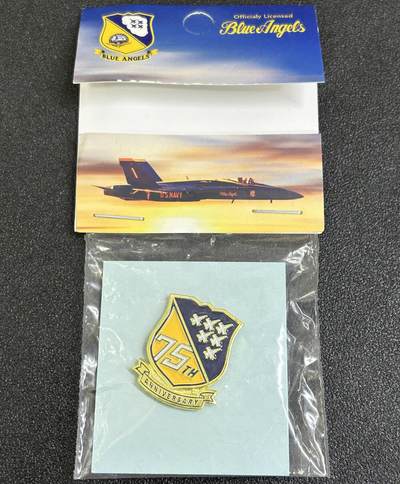 西秦中古拍卖第七十七期 2026马年新春专场 本场拍品年初九发出 - 美国蓝天使飞行表演队成立75周年纪念章 带原包装