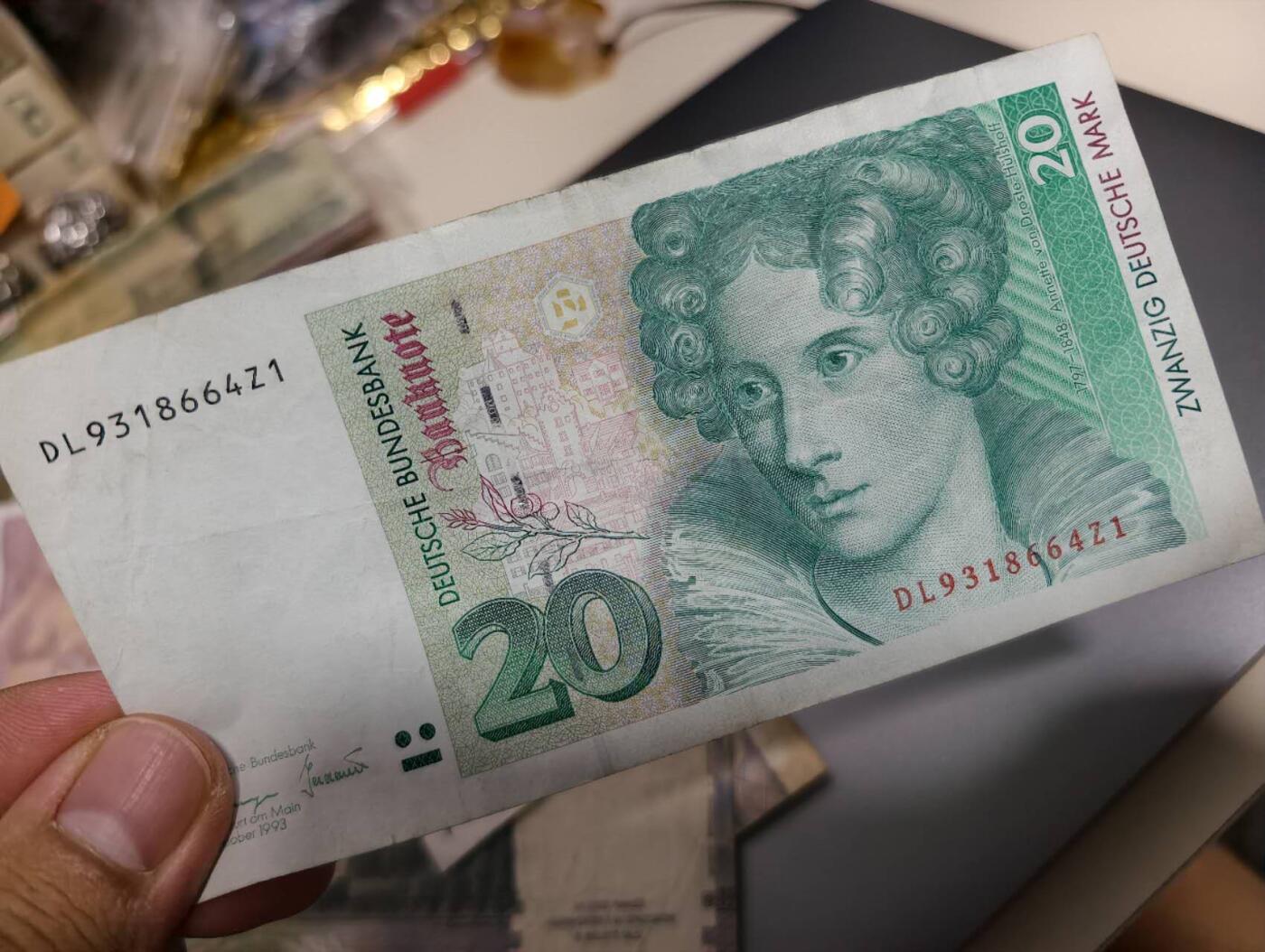 春节钱币瓷器清货捡漏拍场