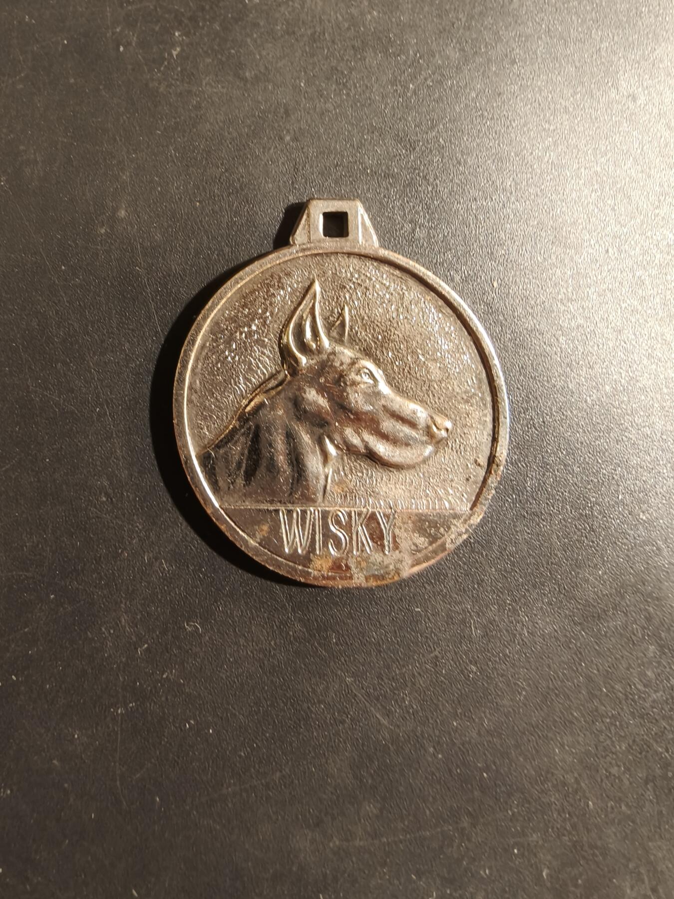 老王徽章第182期 法国宠物犬协会纪念章