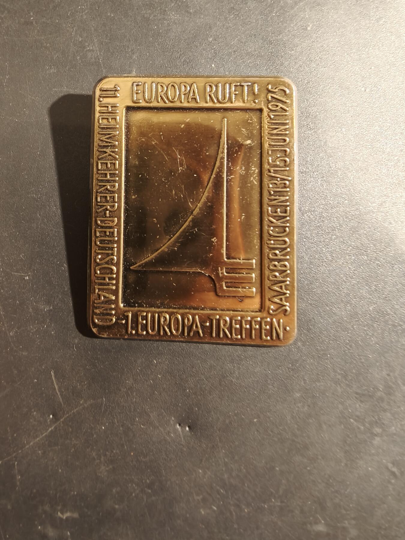 老王徽章第182期 德国1975年萨尔布吕肯归国者大会证章