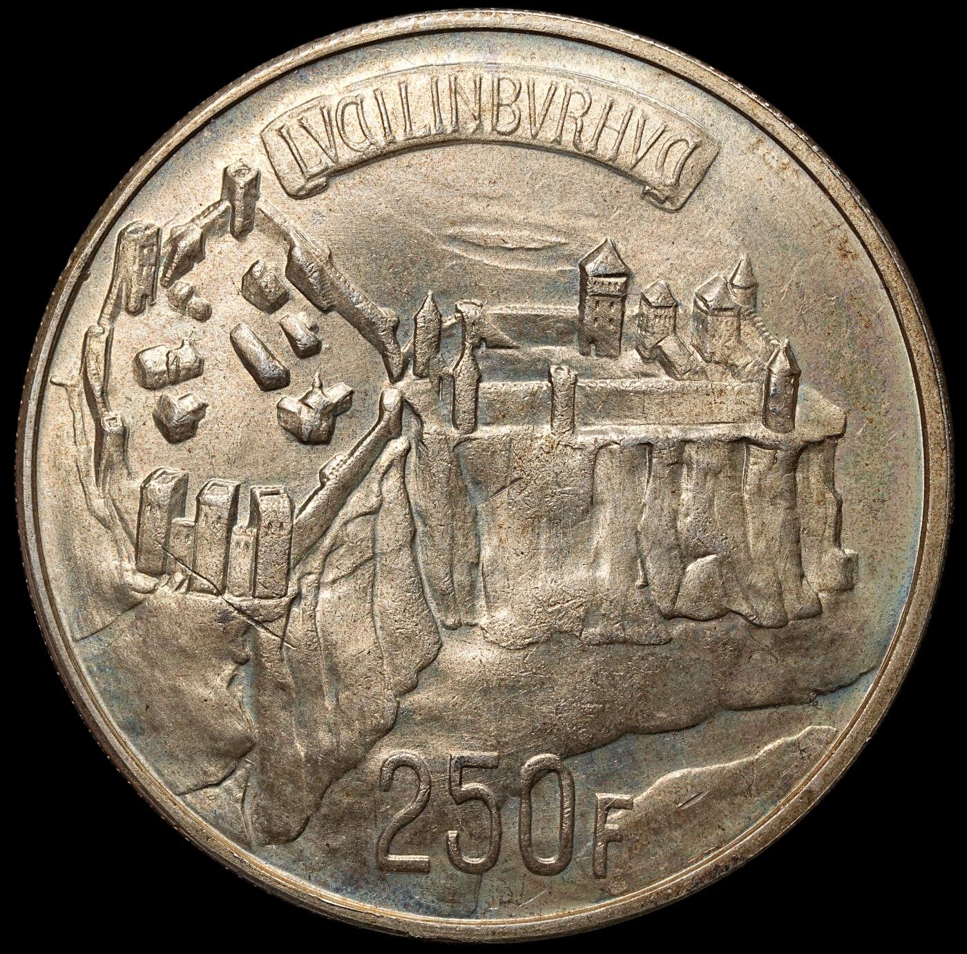 修遠堂世界钱币第105期，马年首拍 1963年卢森堡建国千年纪念250法郎大银币，25g，含银83.5%