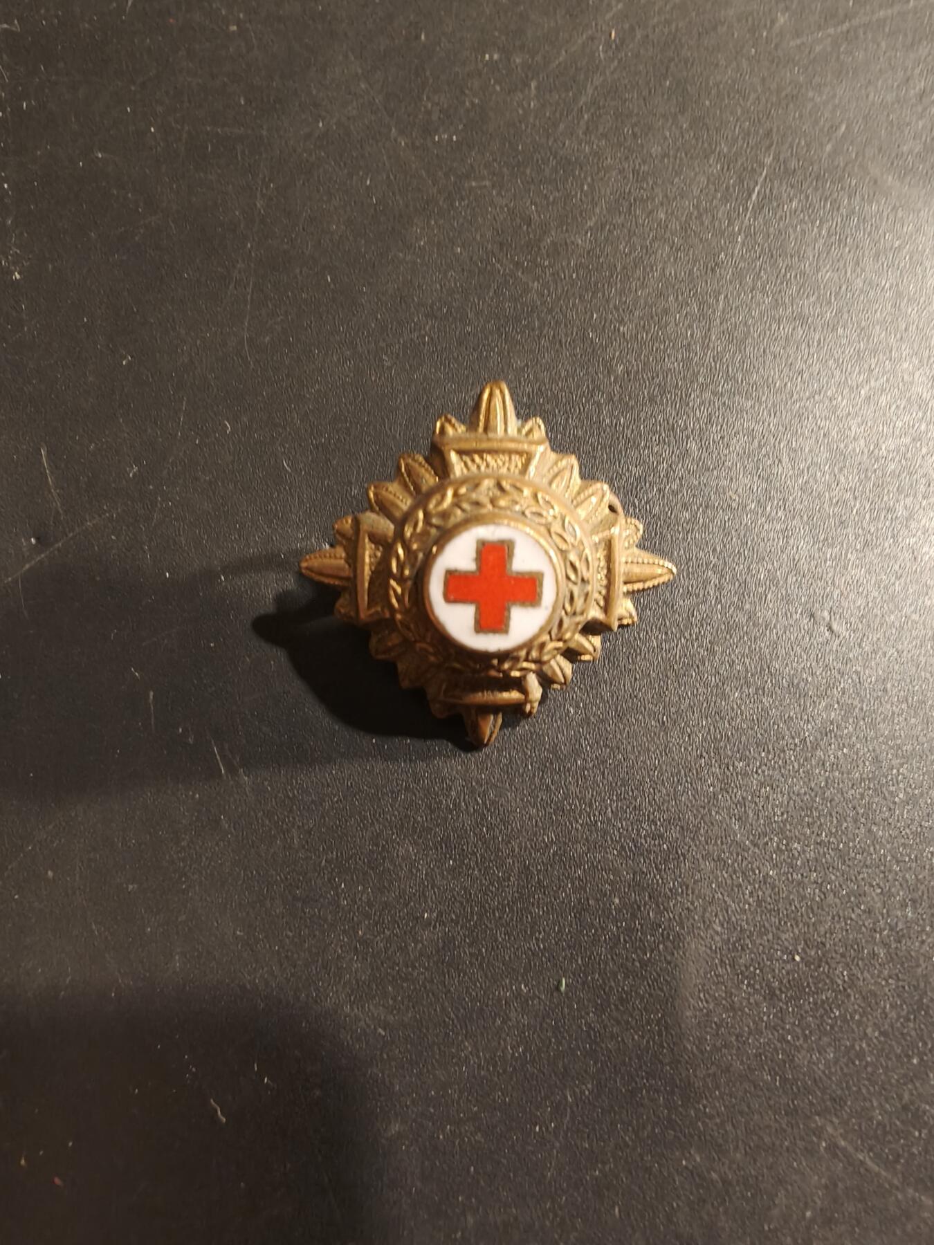 老王徽章第182期 英国军衔配饰     巴斯星    一战时期    军医