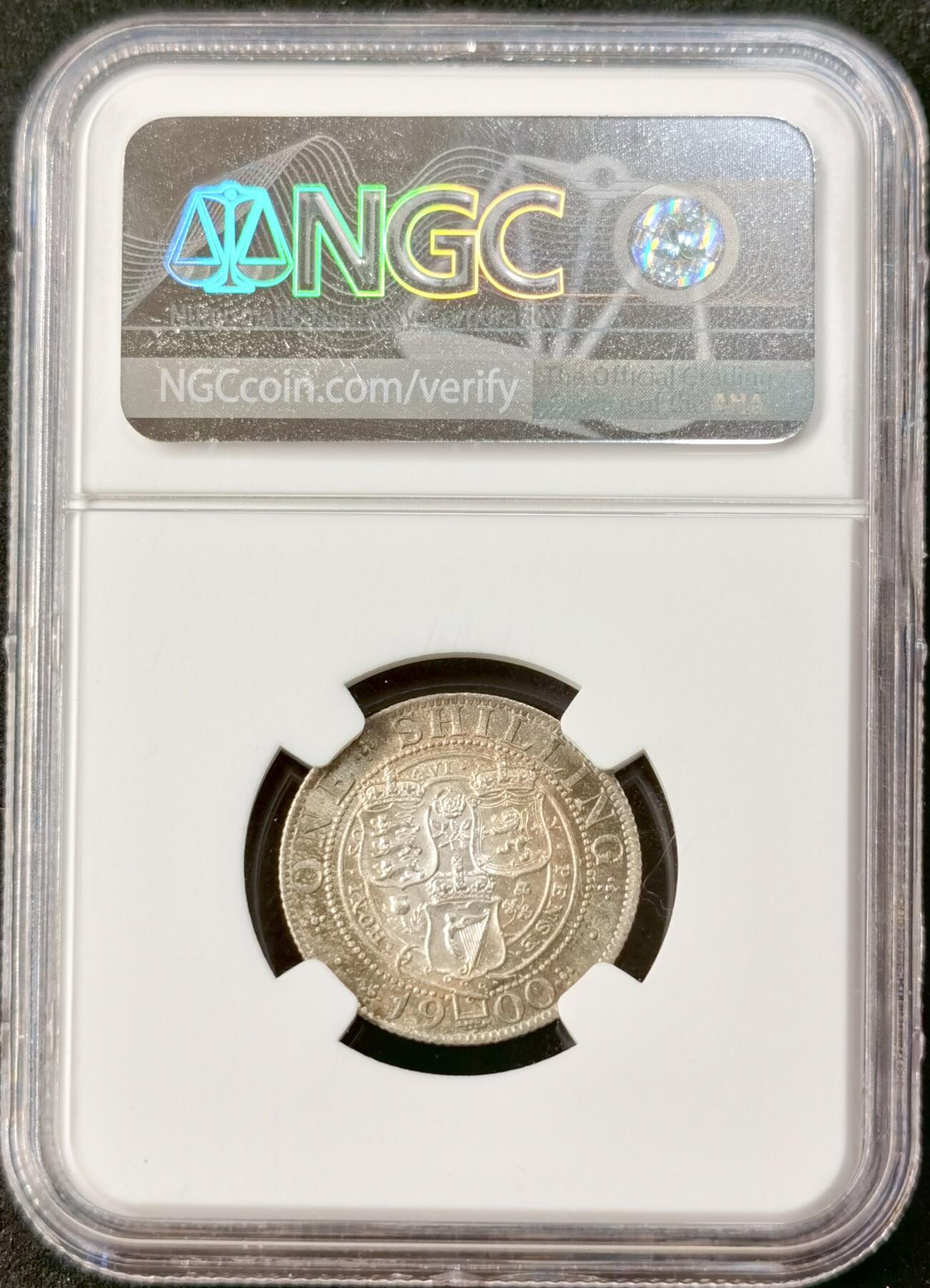 “福币呈祥”新年甄品场（直播拍卖）甄臻铺-世界币章拍卖（第50期），送拍享返佣金等优惠多多