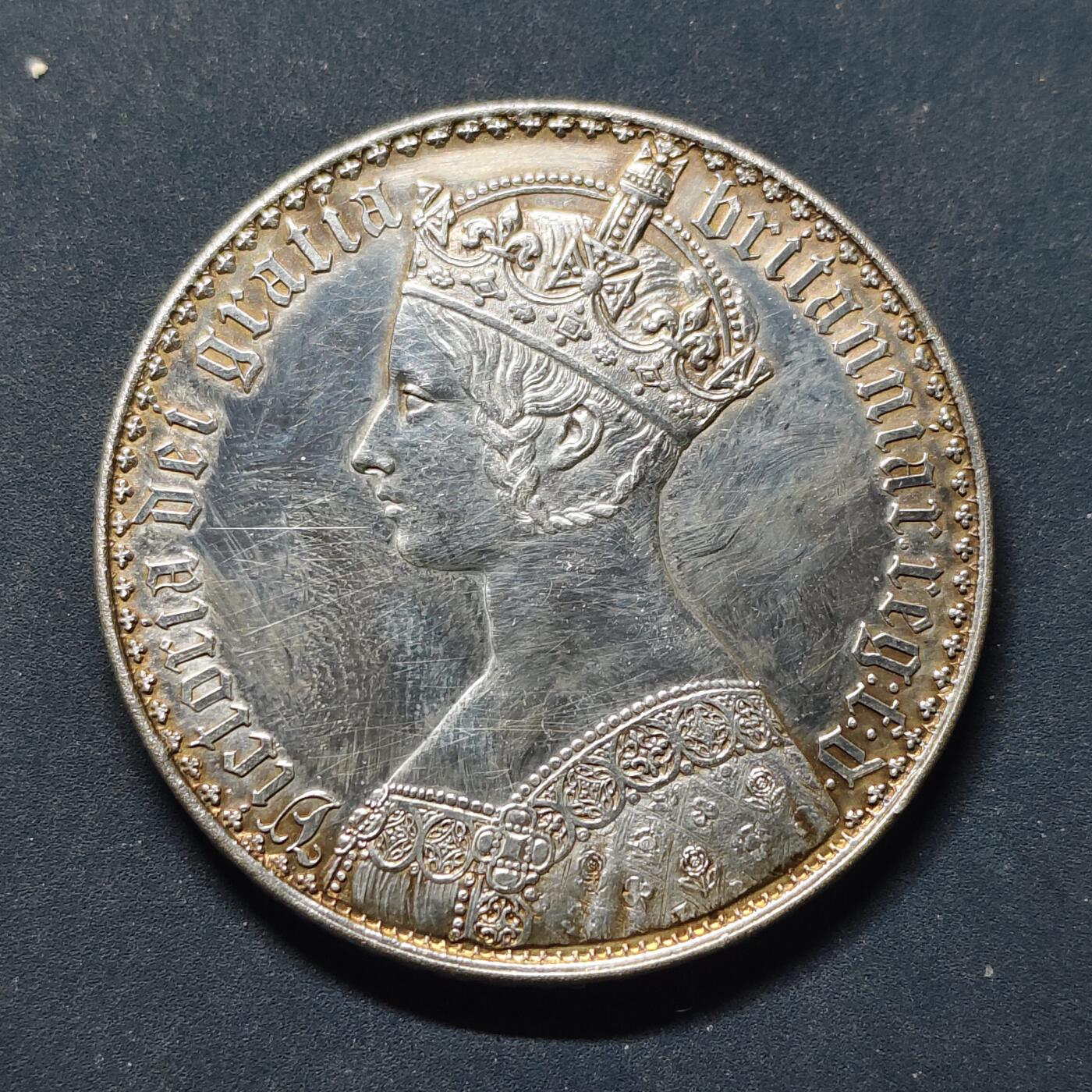 【全场包邮】纯粹捡漏拍503场 【银制】仿英国维多利亚女王哥特克朗精制银章【92.5%银】