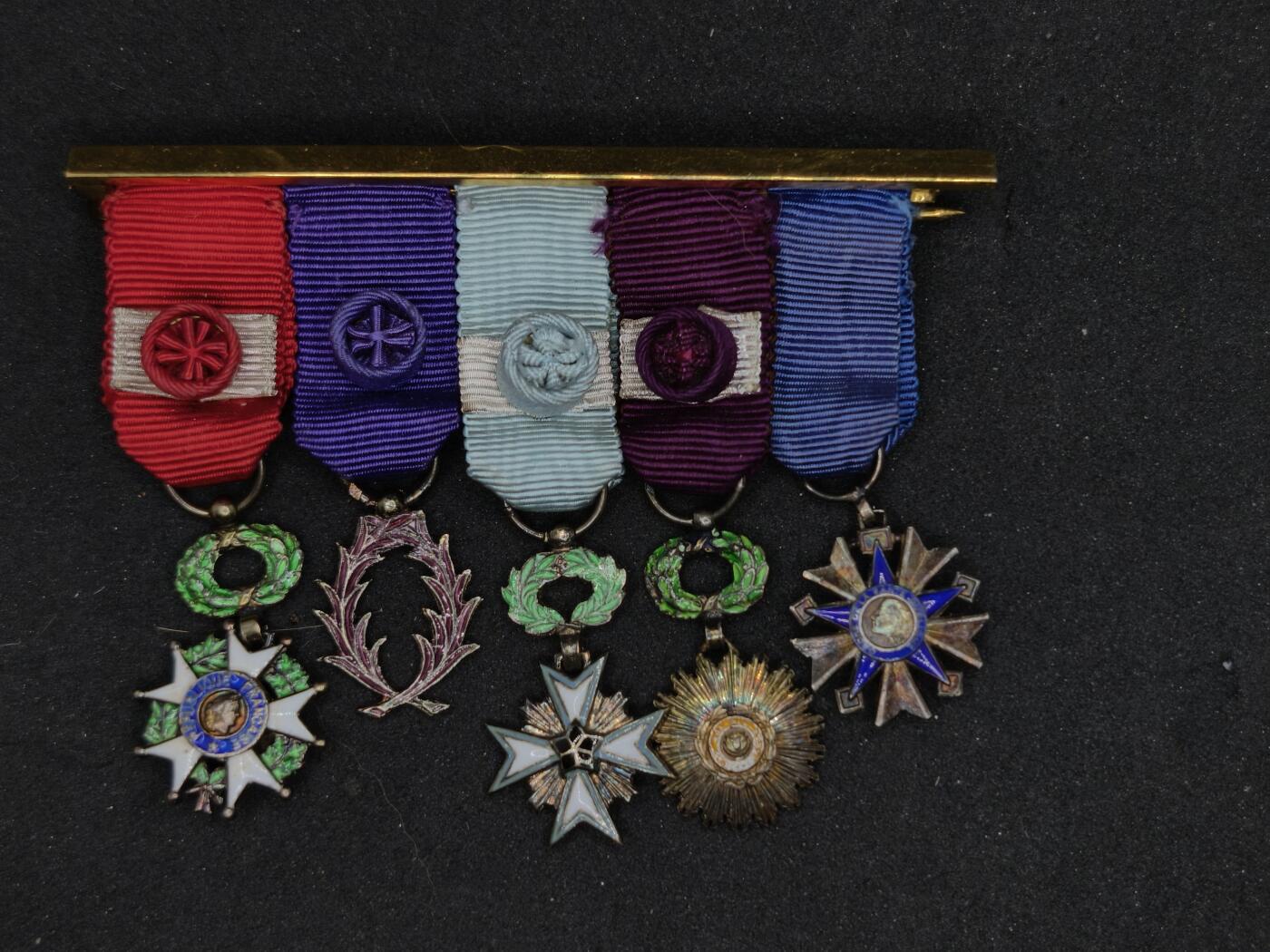 凯旋世界勋赏（持续上新中）（第22期新年大拍）（欢迎送拍）（对拍品有疑问请询问客服，不接受到手刀，出价默认拍品品相。请认真阅读拍卖规则！出价默认已认可！）（收到货请录制开箱视频，无视频概不处理问题。）