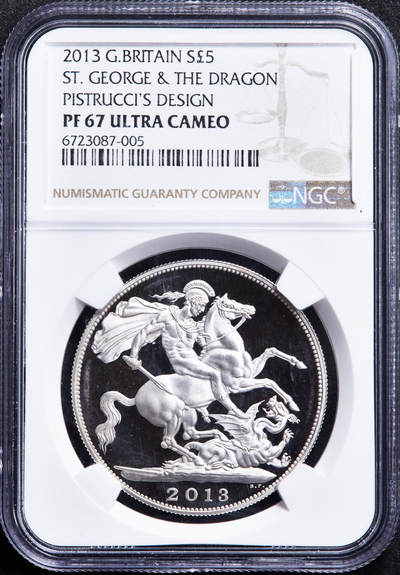 【俄甄集藏】马年新春第一拍 2026年(048)02-25星期三 晚 19:30 全场包邮 - 英国2013年伊拉莎白二世马剑1克朗精制大银币，NGC PF67UC，重28.28克，925银，发行量7460枚，热门品种