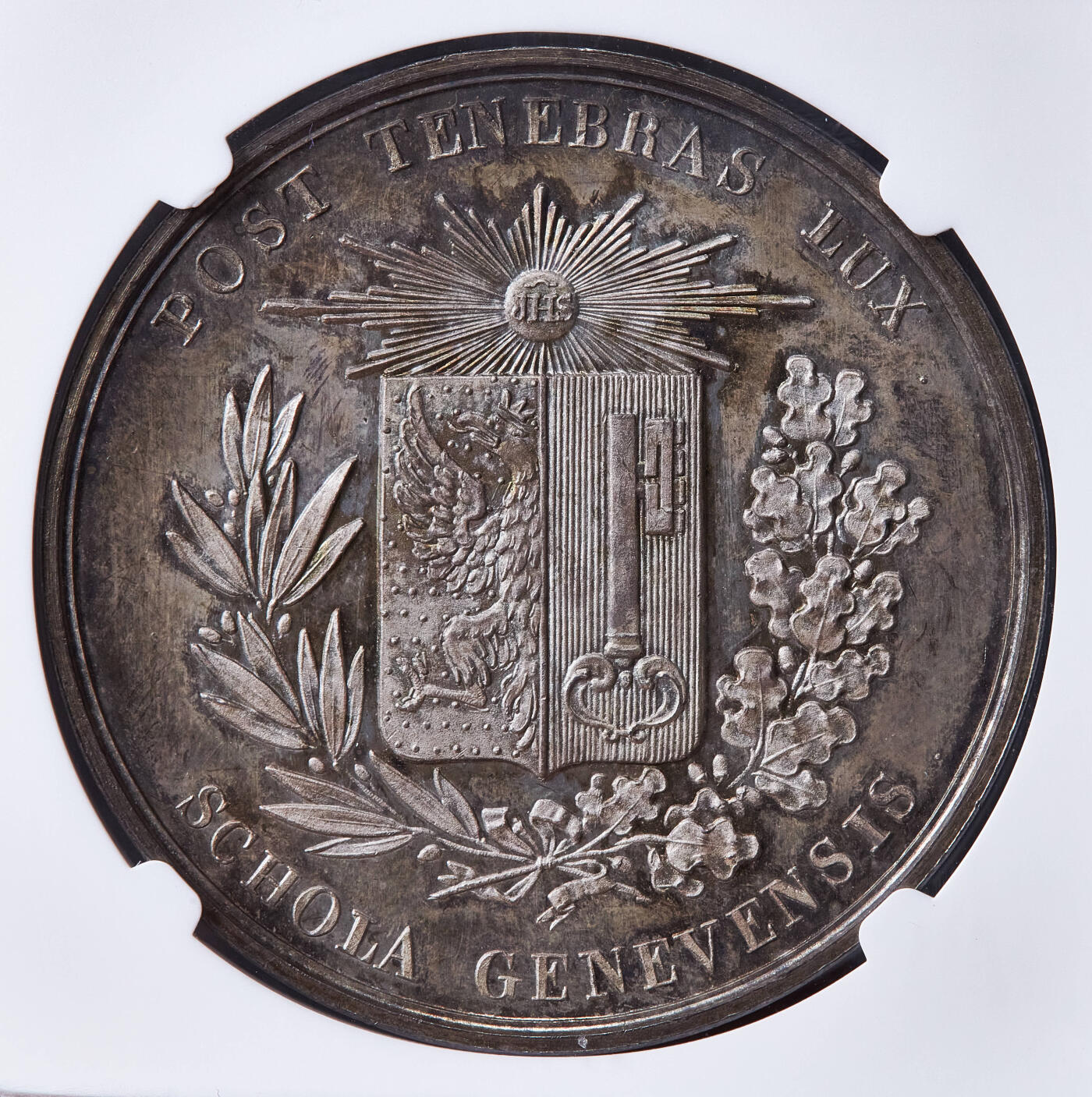 【俄甄集藏】马年新春第一拍 2026年(048)02-25星期三 晚 19:30 全场包邮 瑞士1850年代日内瓦学院文学奖励大银章，NGC MS65，黄油彩，类精制底板，高浮雕，设计精美