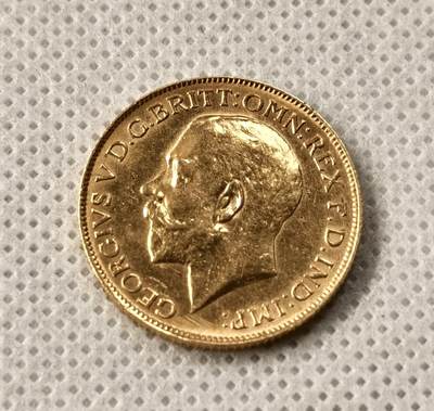 “福币呈祥”新年甄品场（直播拍卖）甄臻铺-世界币章拍卖（第50期），送拍享返佣金等优惠多多 - 英国 1922年 1索维林 乔治五世马剑 金币 8g 917金