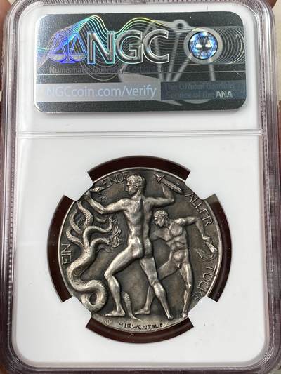 万国钱币拍卖第061期（马年首拍） NGC MS64 1914年德国奥地利一战同盟纪念银章 德奥元首侧相 两位日耳曼勇士勇斗九头龙 罕见一战期间同盟国题材 原味黑彩高浮雕 顶级收藏品质