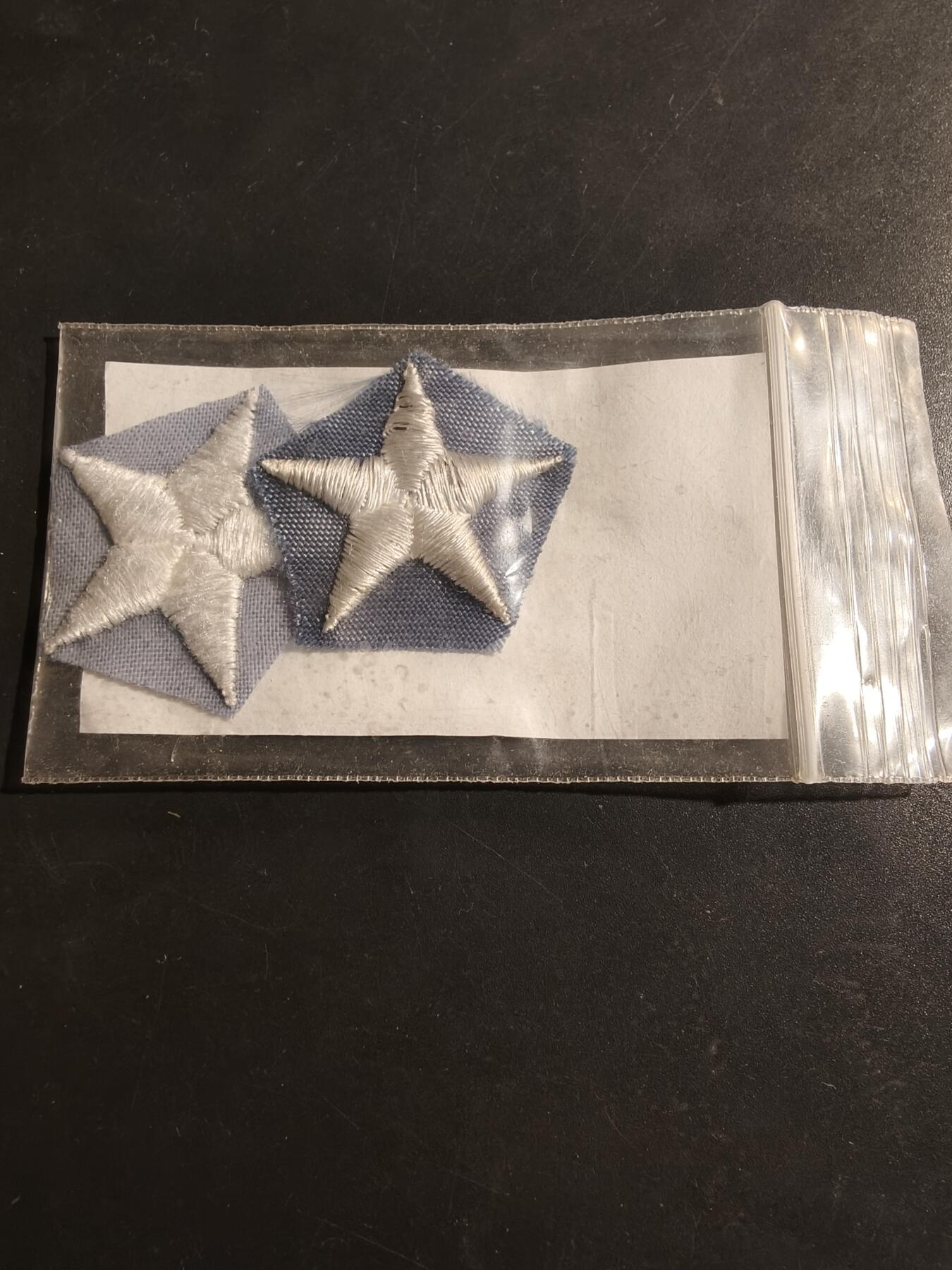 老王徽章第182期 美国金星服役旗两枚  