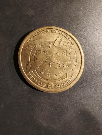 老王徽章第182期 - 法国卡尔卡松城堡纪念章    直径45mm   重量40g