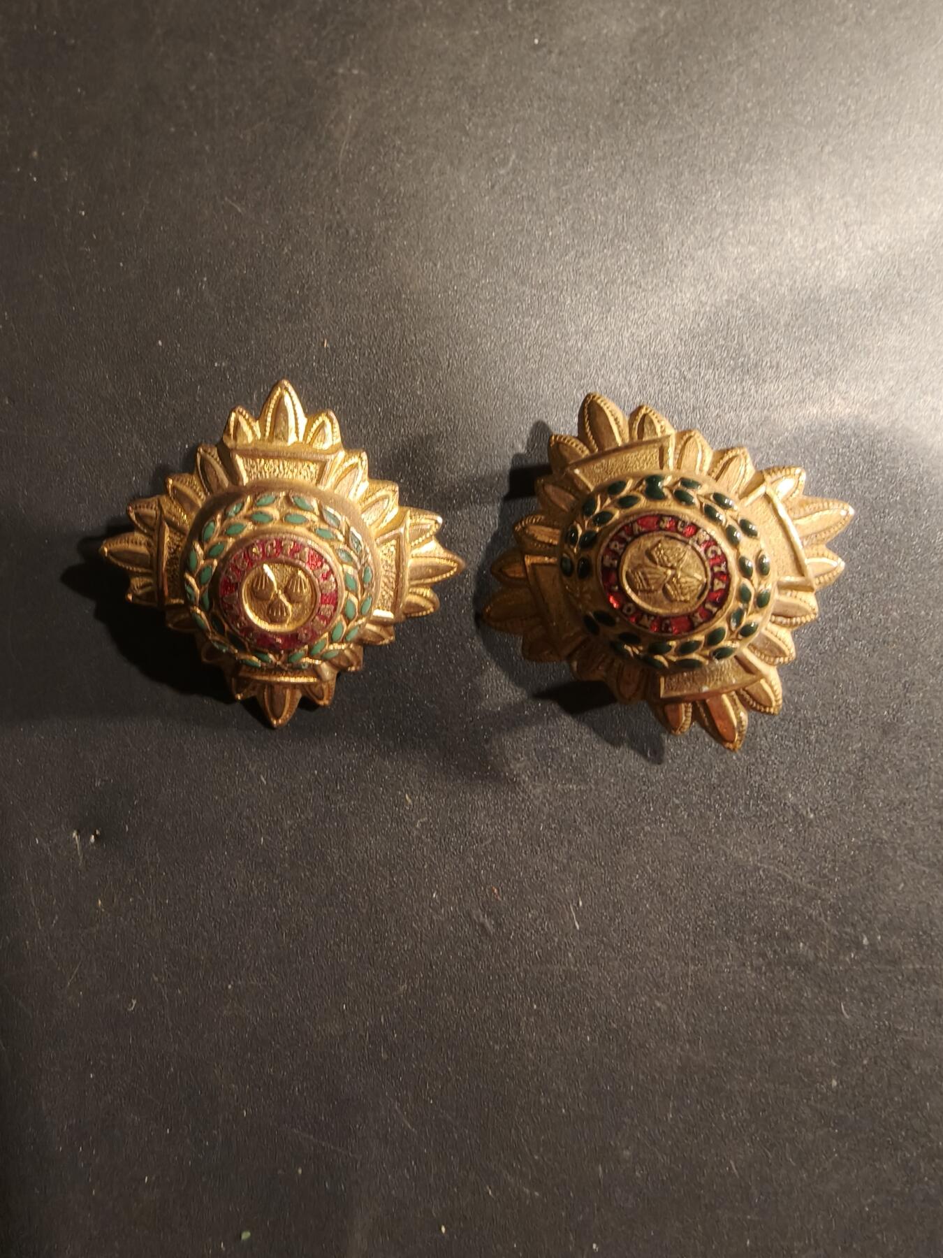 老王徽章第182期 英国军衔配饰一组     巴斯星    一战时期