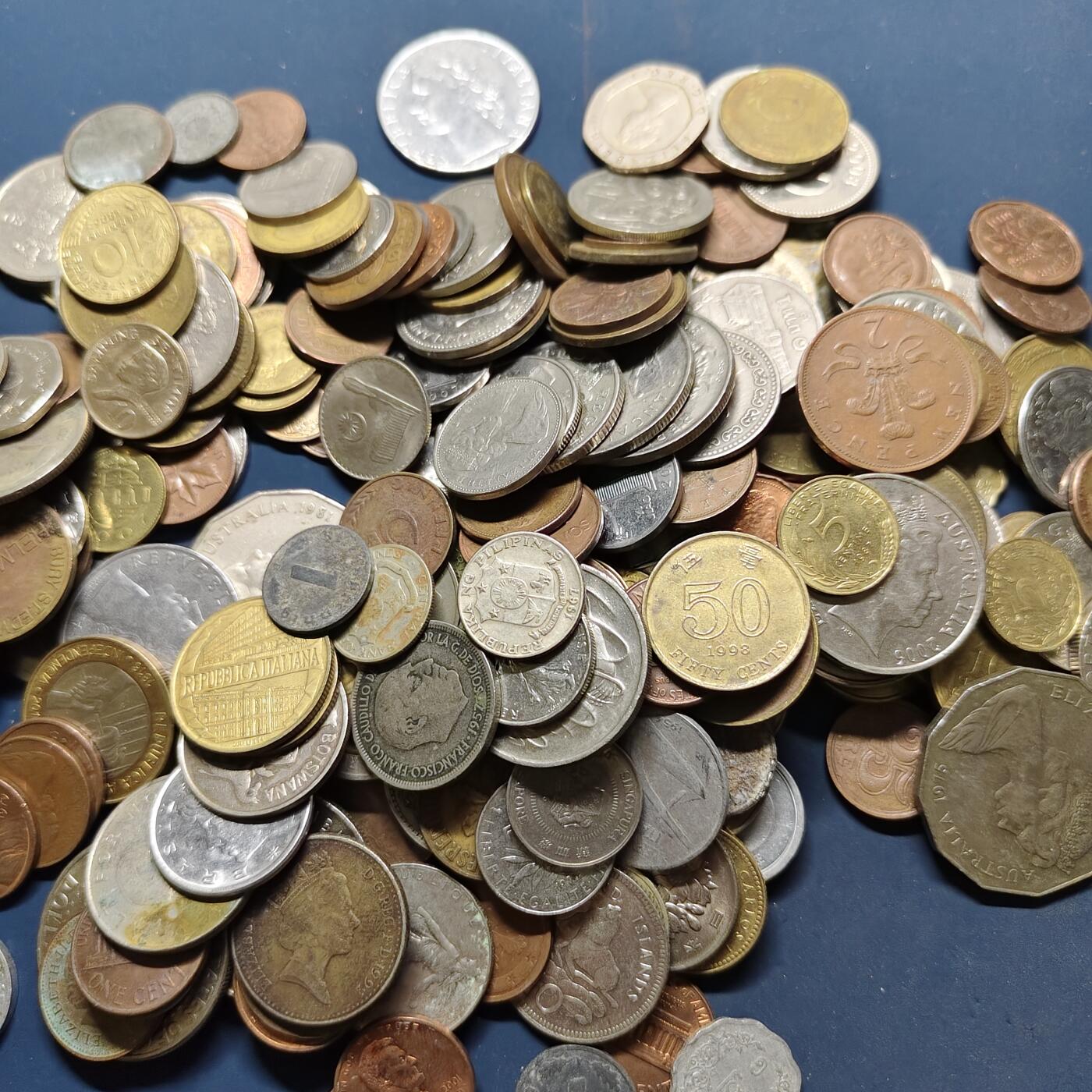 【全场包邮】纯粹捡漏拍503场 【批量】世界各国各年份散币一袋【932克】