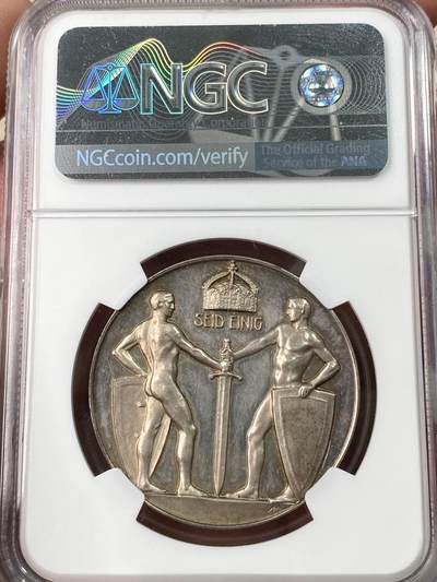 万国钱币拍卖第061期（马年首拍） NGC MS62 1915年德国帝国脊梁俾斯麦百岁诞辰纪念大银章 高浮雕镜面名誉品种 通体均匀玫瑰淡彩 双武士守卫百年建功