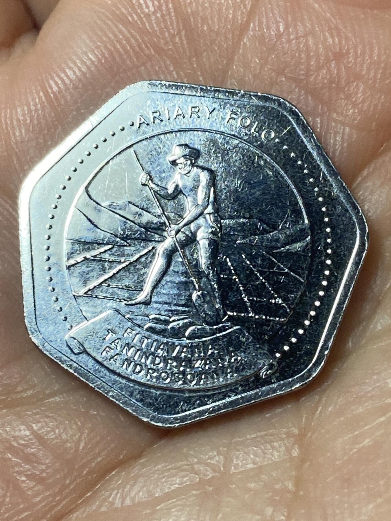 2026年第二十四场(总第一百九十三场）外国好品散币场(免佣金) 马达加斯加🇲🇬2016年10阿里亚里