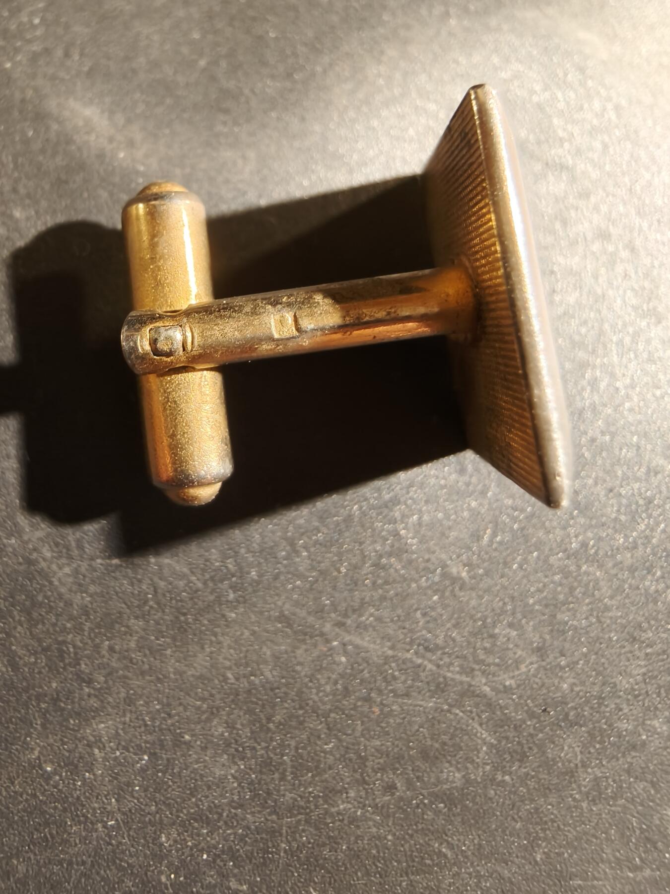 老王徽章第182期 法国袖扣一组    带厂标