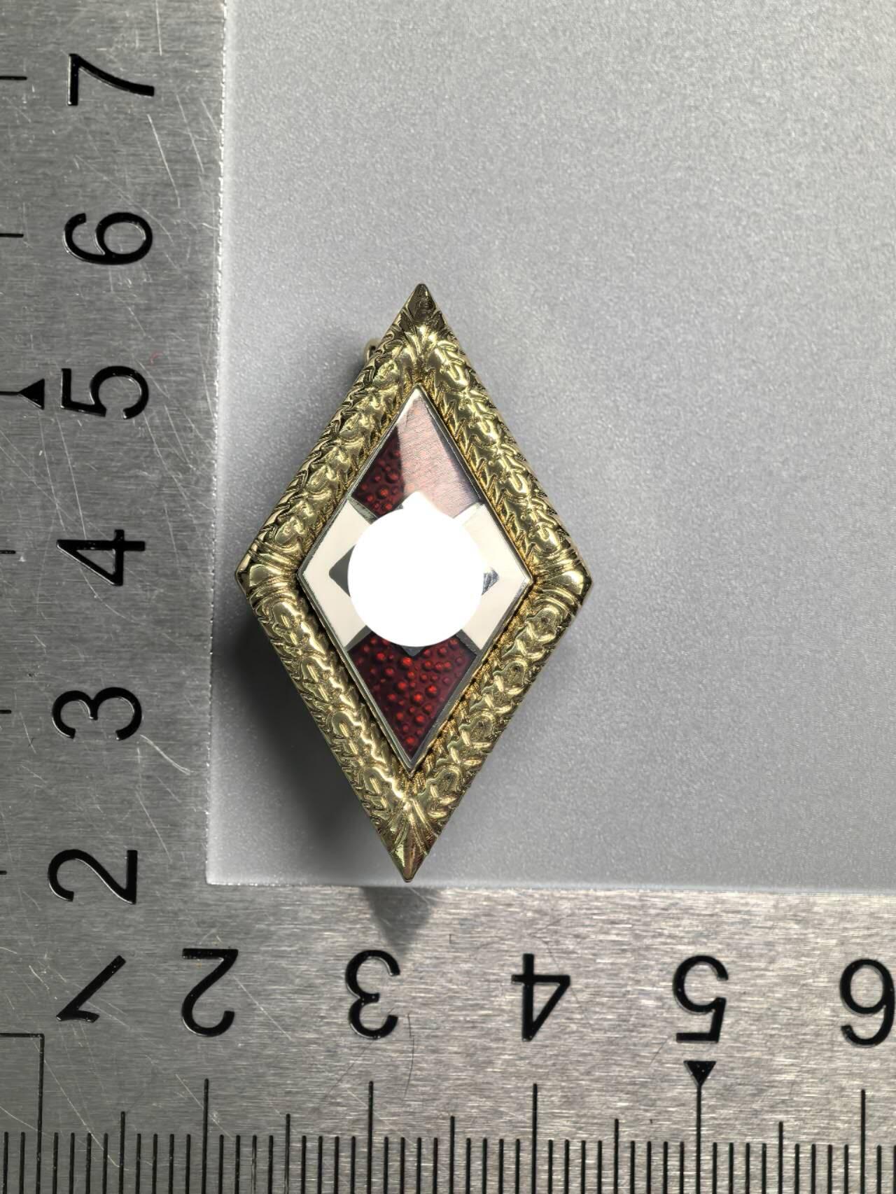 小驴勋章奖章收藏2月22日周日晚六点拍卖（珍爱和平，收藏战争，铭记历史，勿忘国耻，忠党爱国。有偿代拍，送拍规则在简介最后，参拍须阅读规则后再参拍，关系到运费包装发货时效真假辨别等关键信息，拍卖时不再发原图，看大图店主微信码在拍卖店铺介绍里） 现代工艺品 HJ徽章 非原品