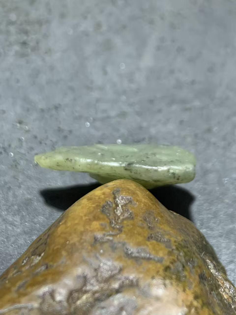 新疆戈壁料风化纹和田玉青玉小原石一颗